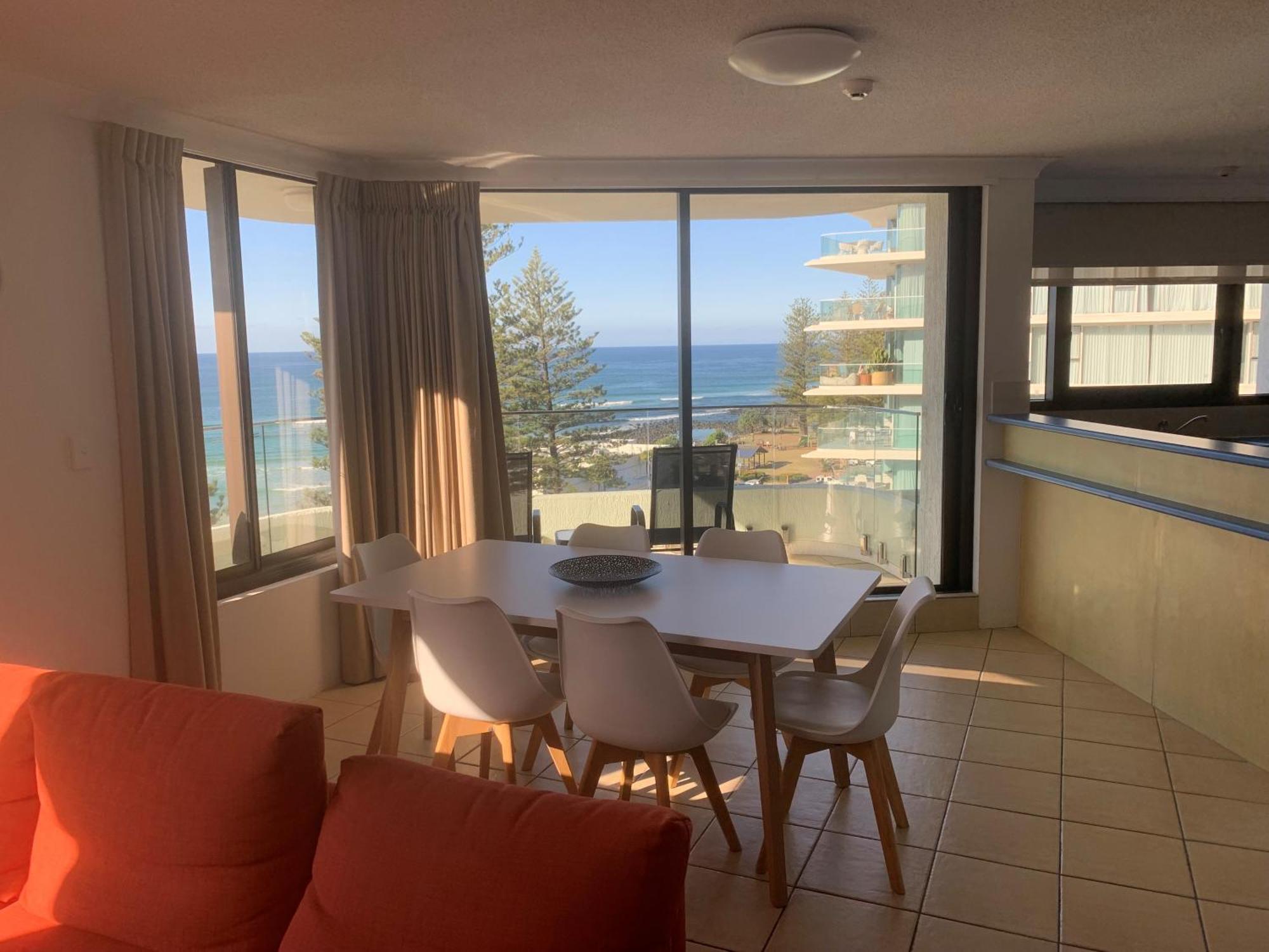 La Pacifique Apartment *