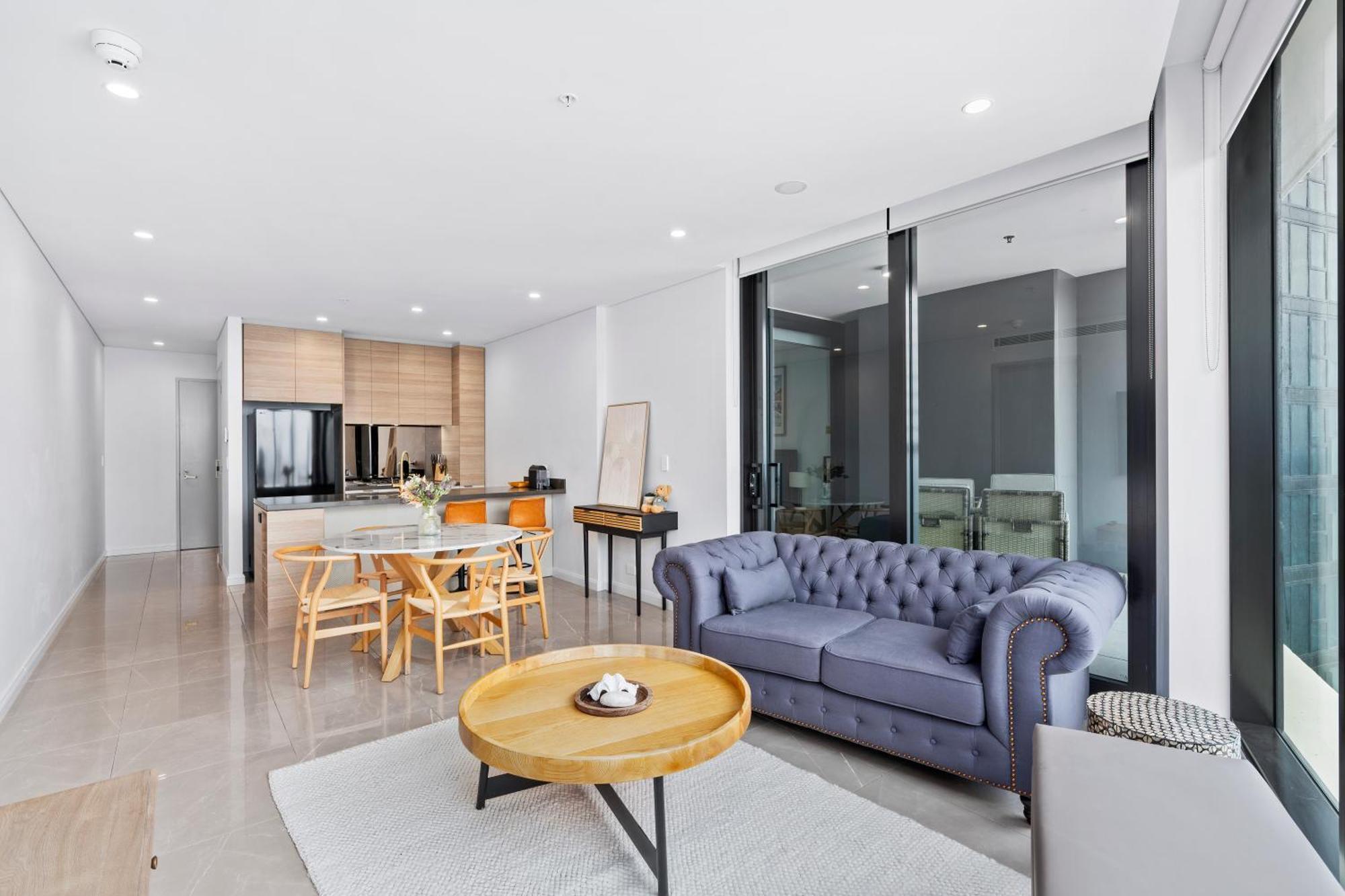 Surfers Paradise New Beachfront Apartment Gold Coast