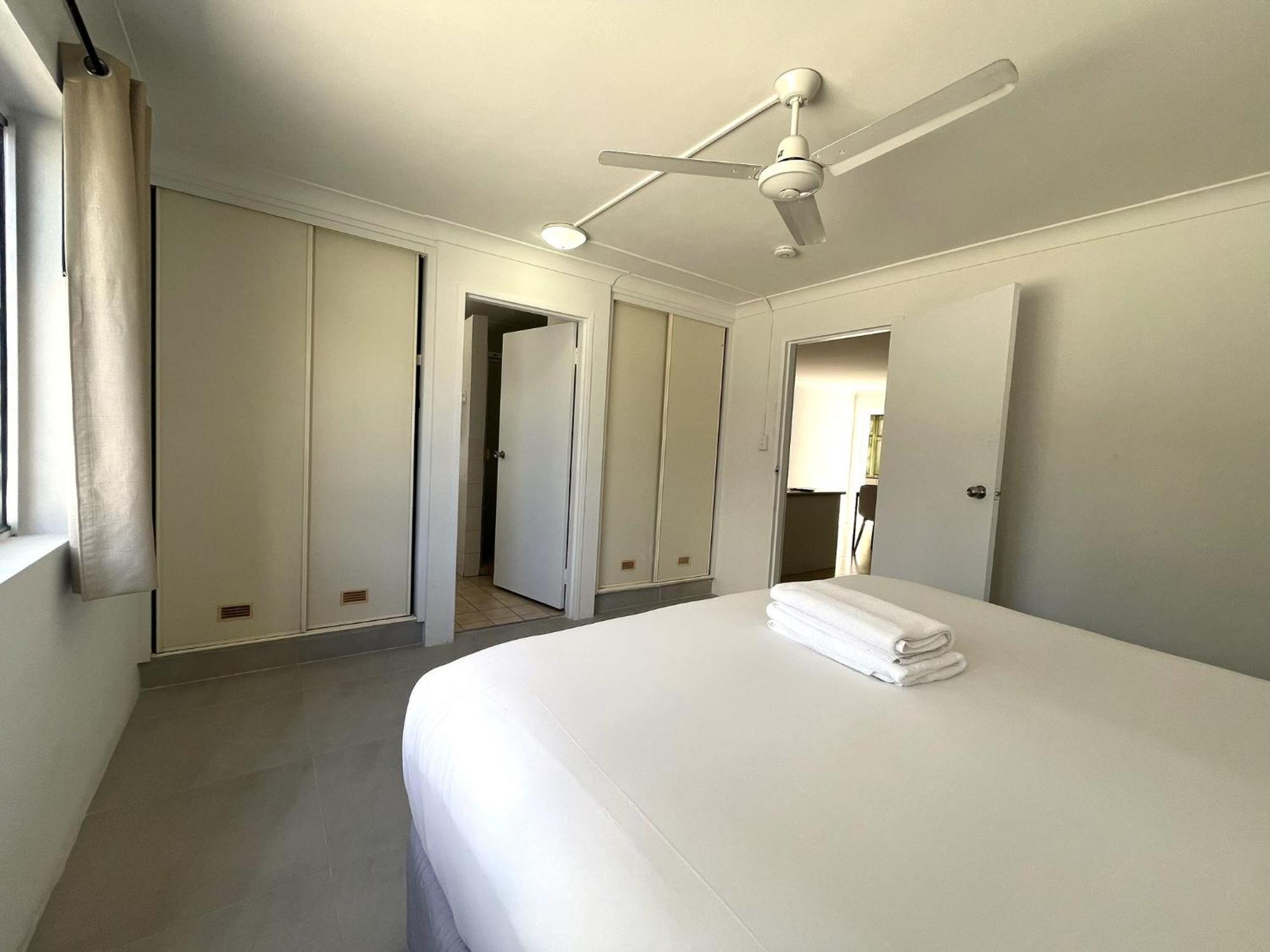 Browns Broadbeach Motel