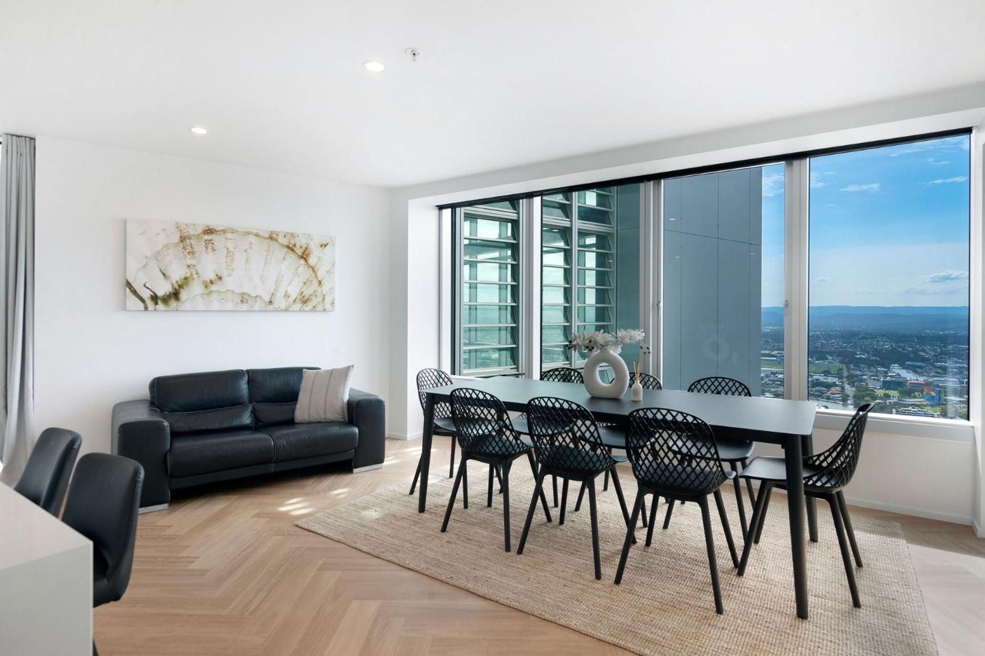 Luxury Sky-home With Panoramic Ocean Views - 61st Floor, Surfers Paradise *