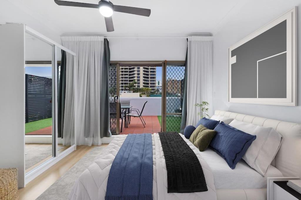 Surfers Paradise 3 Bed Apartment *