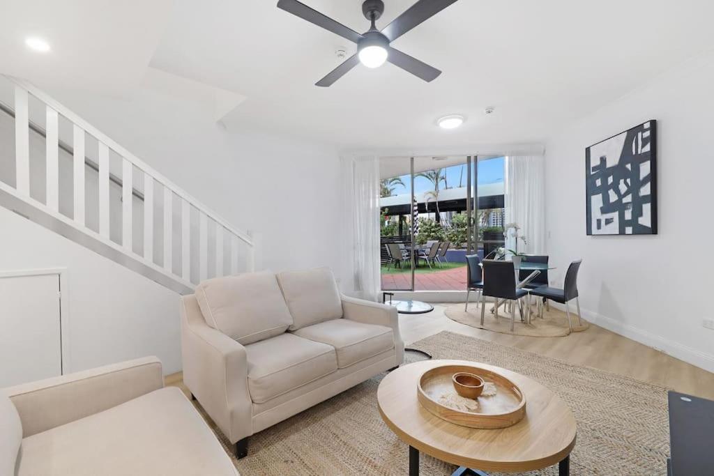 Surfers Paradise 3 Bed *