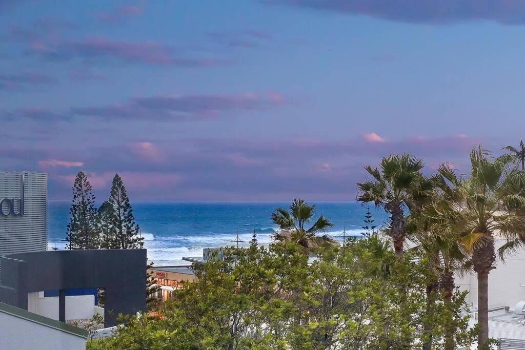 Apartment Surfers Paradise 3 Bed *