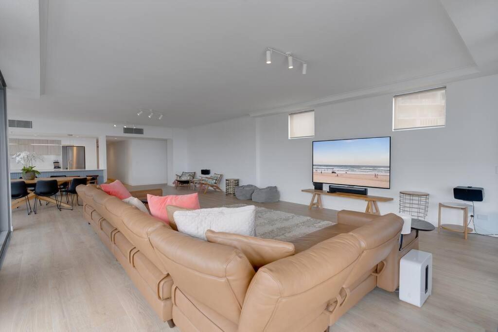 Apartamento Private Rooftop Beachside 3-bed With Pool *