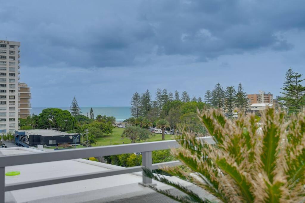 Private Rooftop Beachside 3-bed With Pool Apartamento