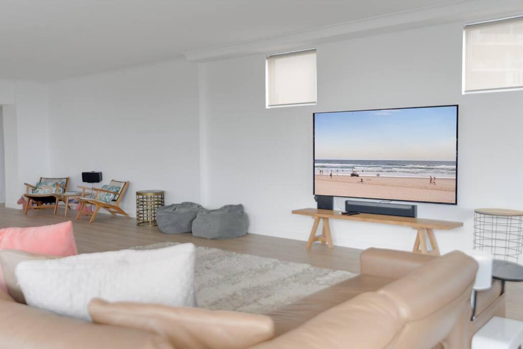 Apartamento Private Rooftop Beachside 3-bed With Pool