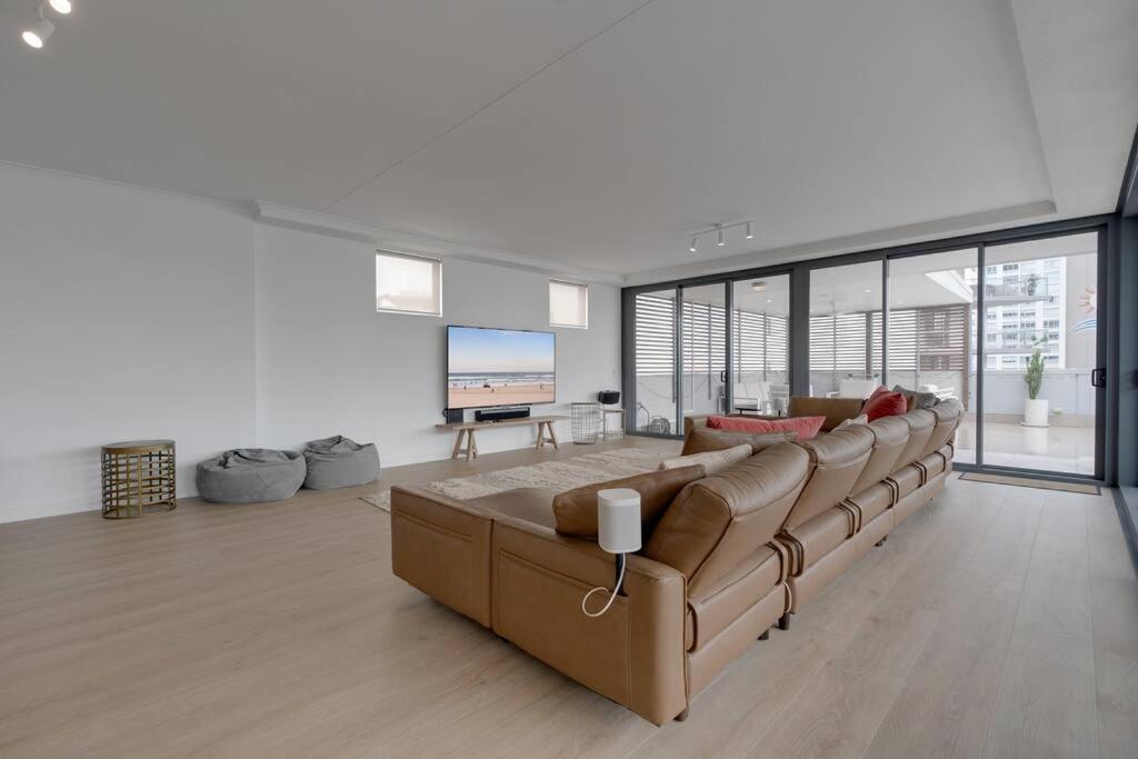 Apartamento Private Rooftop Beachside 3-bed With Pool Gold Coast