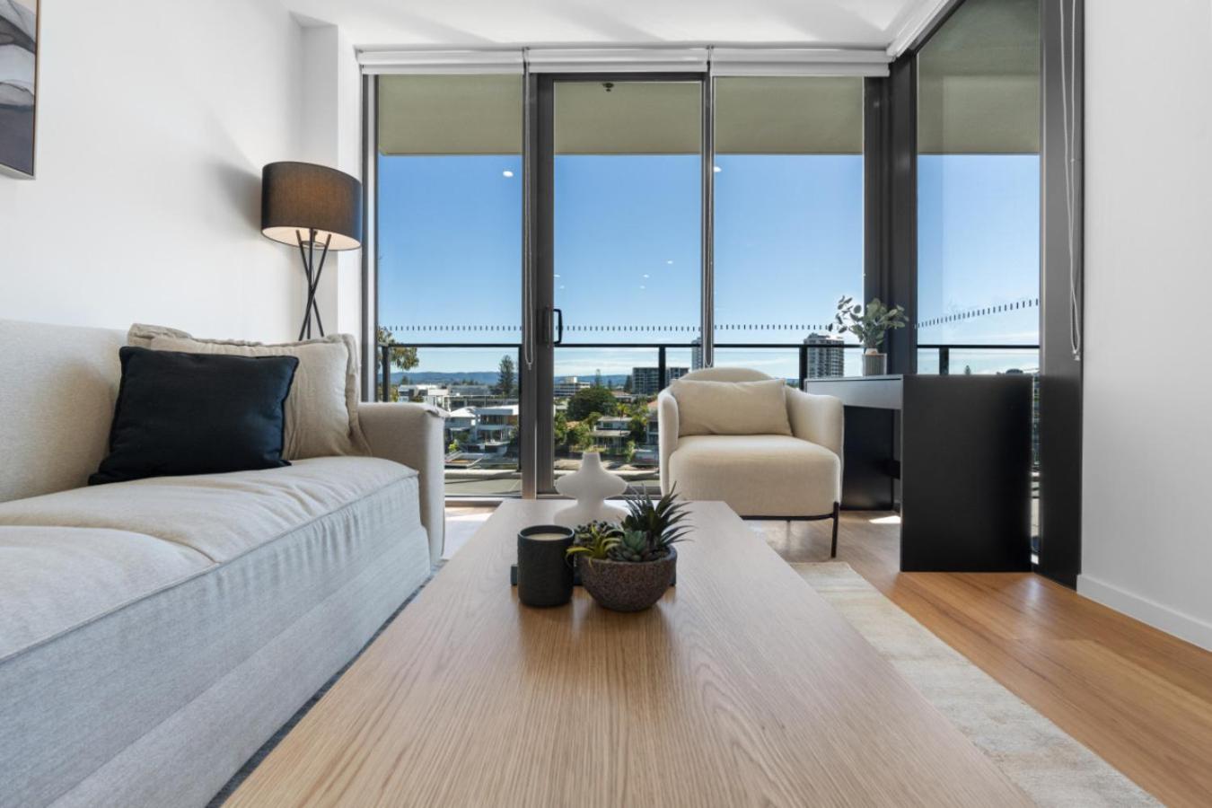 Apartment The Sunset - Brand New Modern Riverview 2 Bedroom With Free Parking Pool Gym