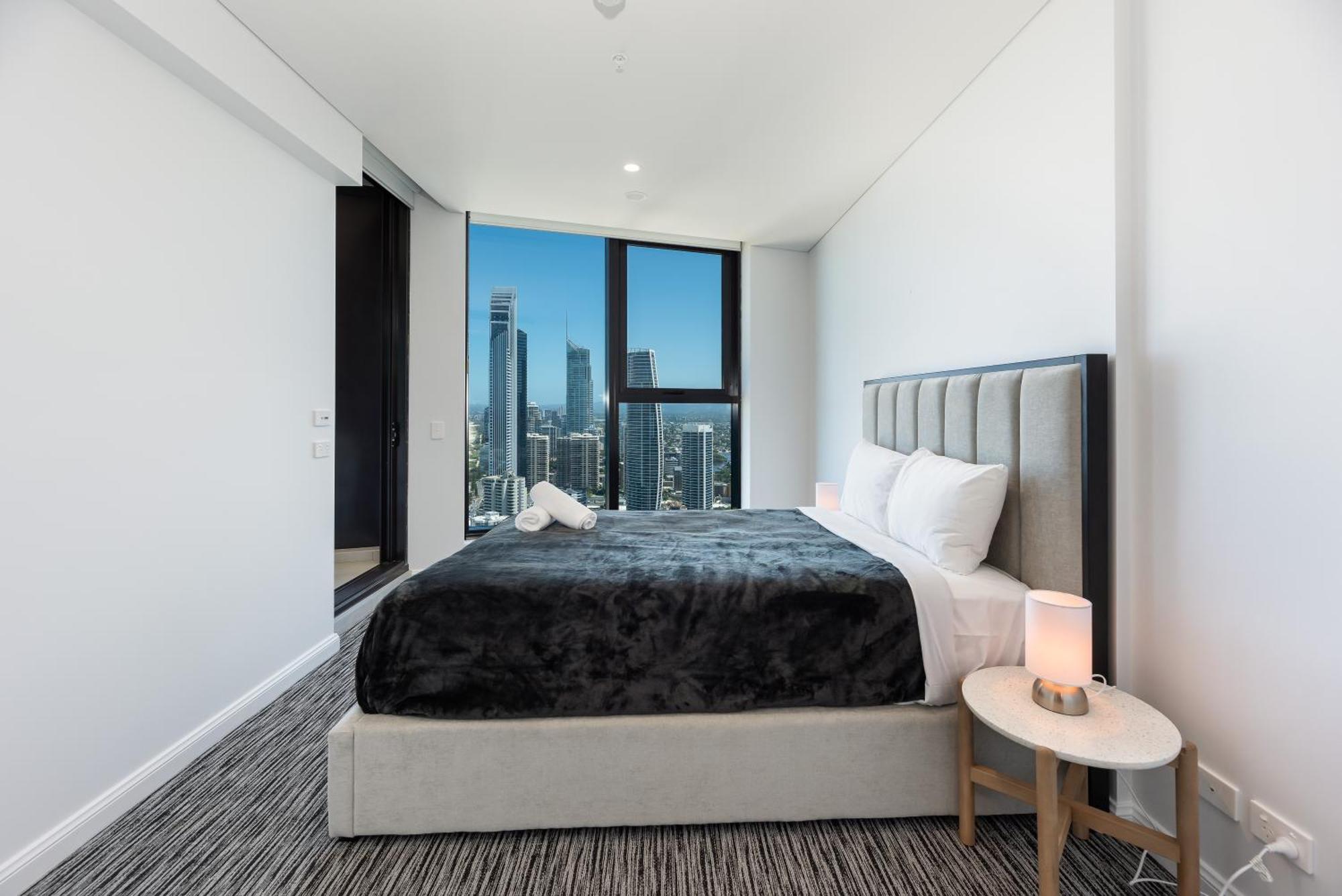Oceanview Luxury Beachfront 2b2b Gold Coast