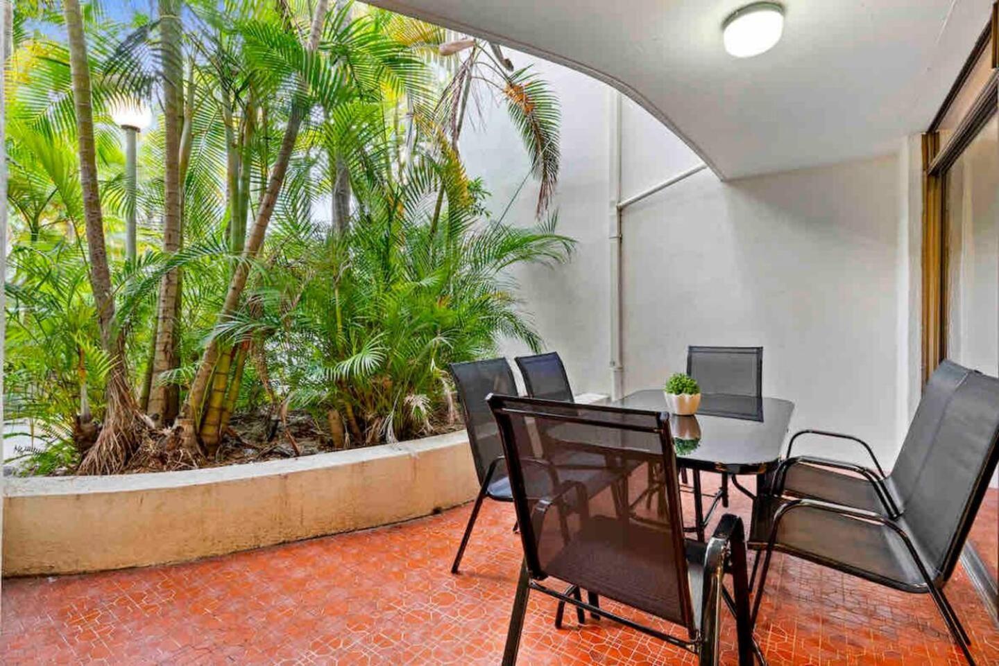 Surfers Paradise Fun Beachside Retreat Gold Coast