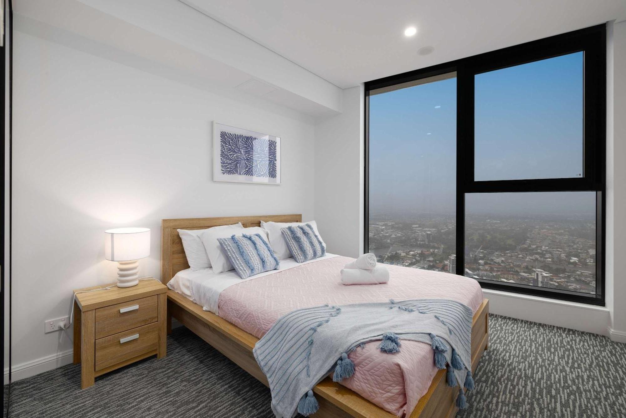 Apartment Oceanfront Retreat Serene Views Walk To The *