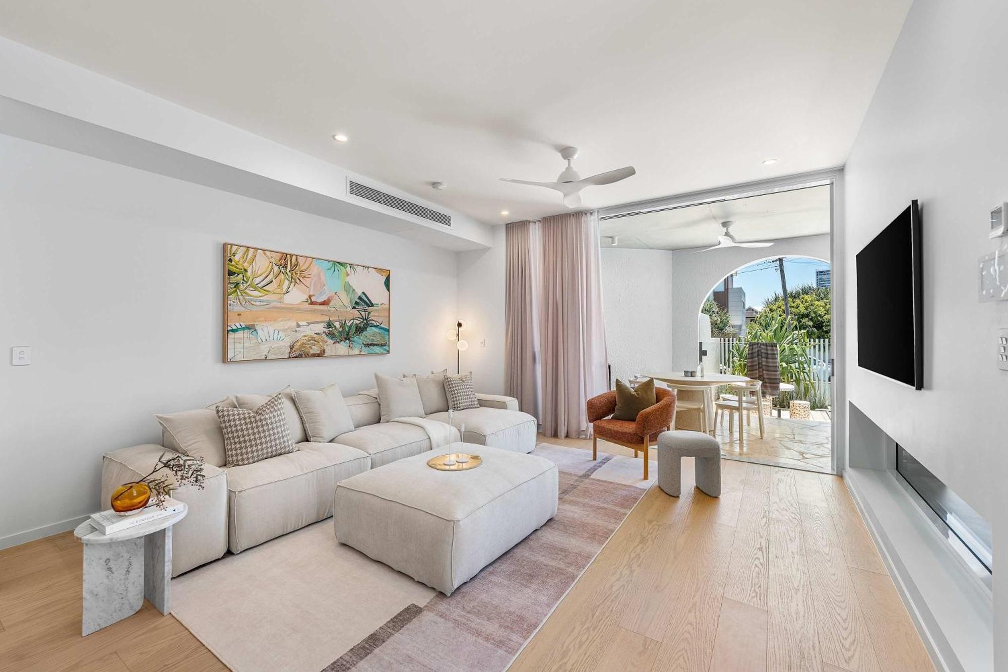 Bask At Burleigh Villa *