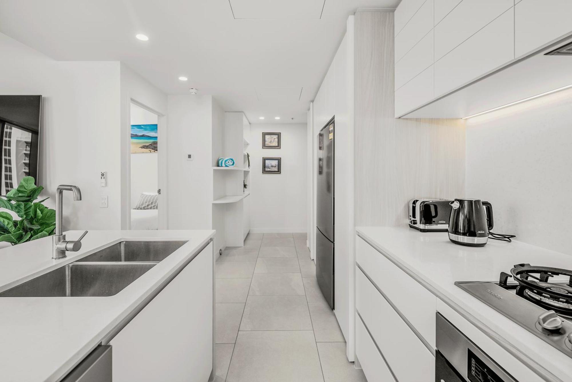 2 Bedroom Ocean-viewing *