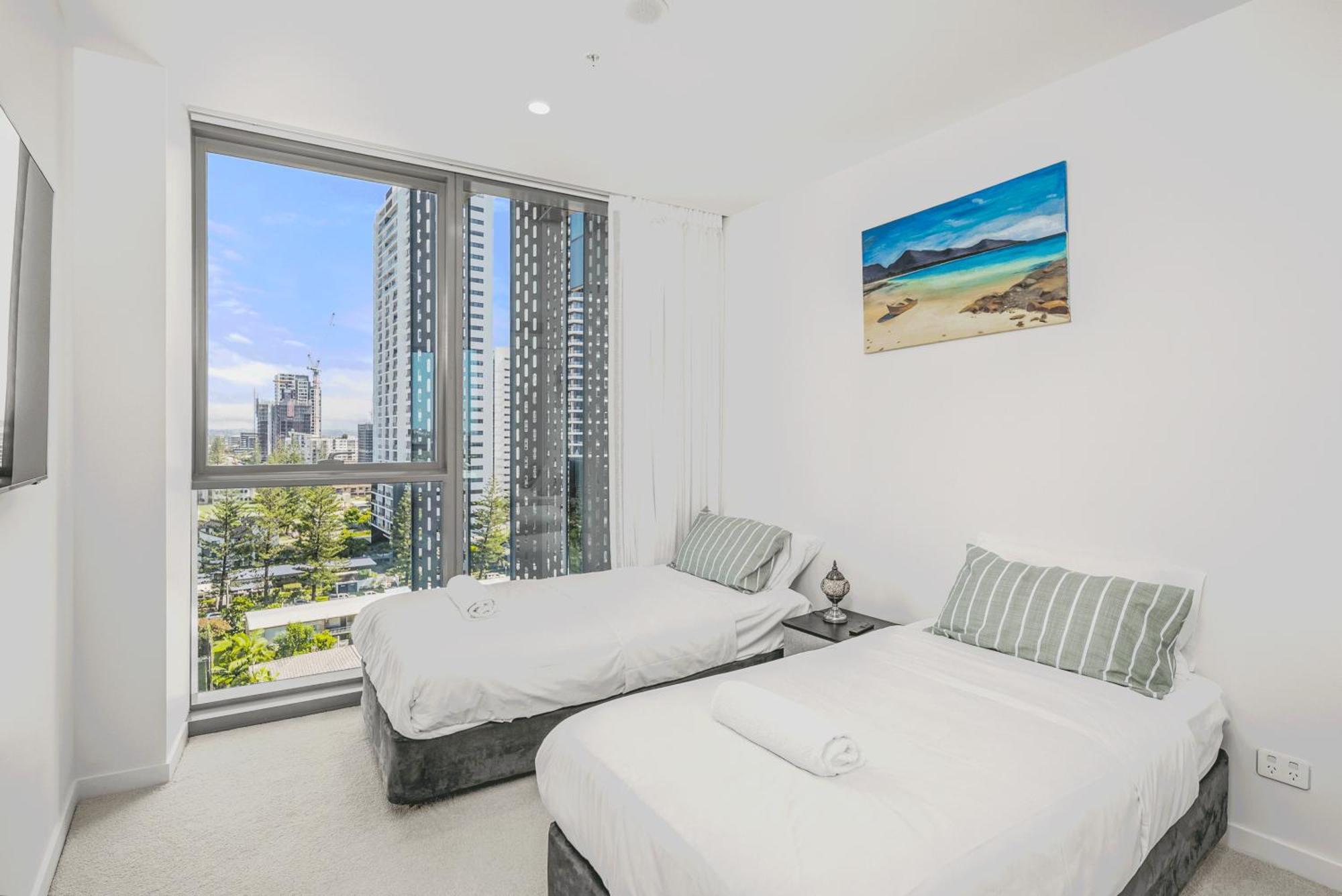 2 Bedroom Ocean-viewing