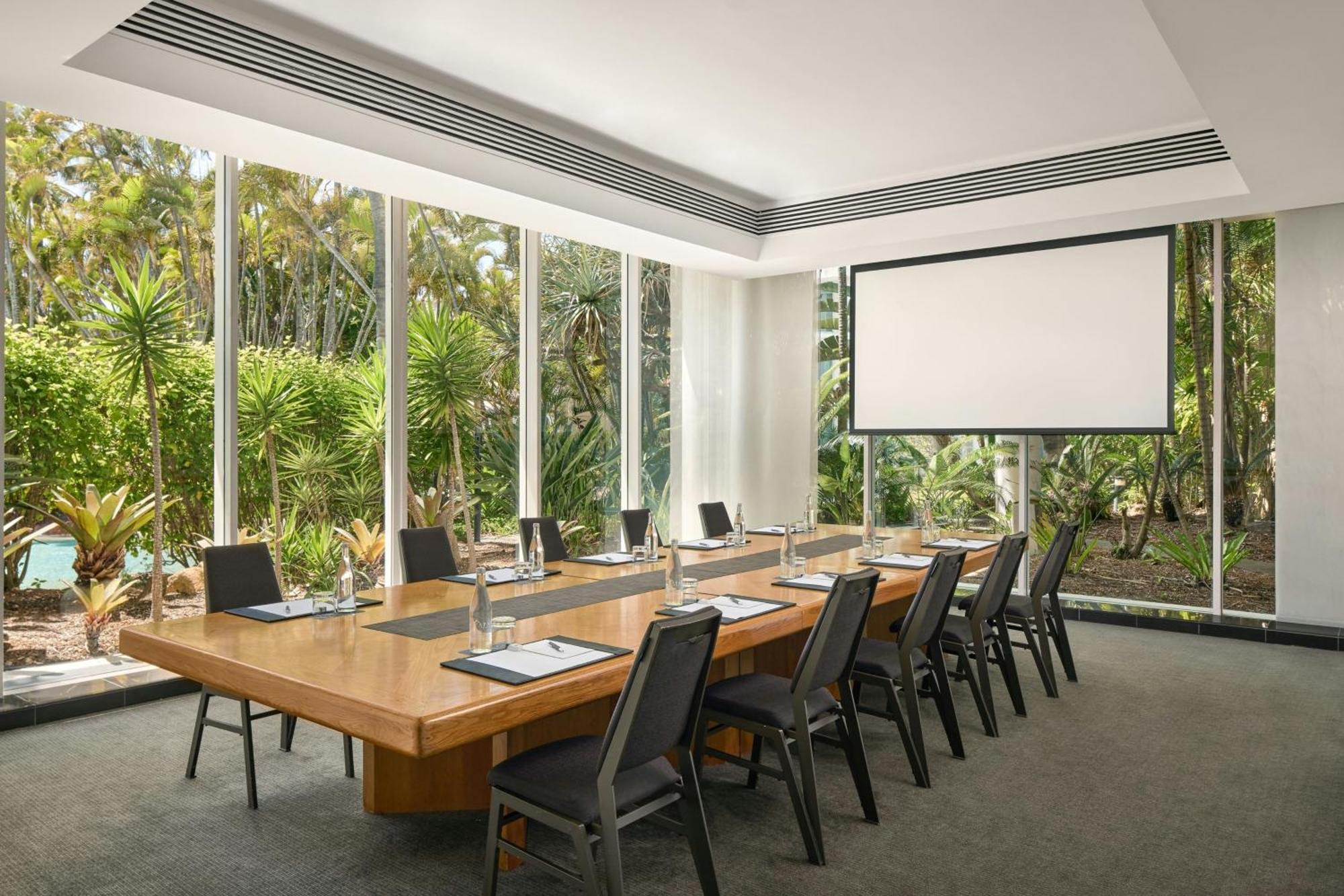 Sheraton Grand Mirage Resort 5*