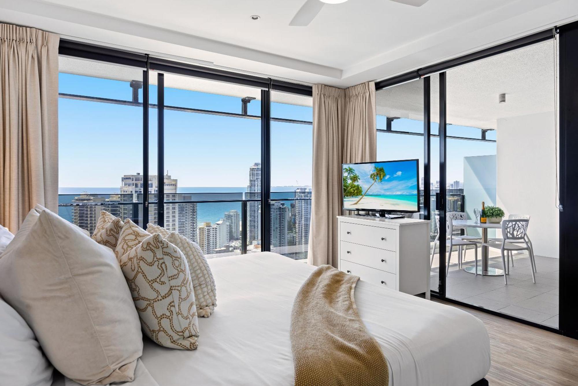 Circle On Cavill 4* Gold Coast