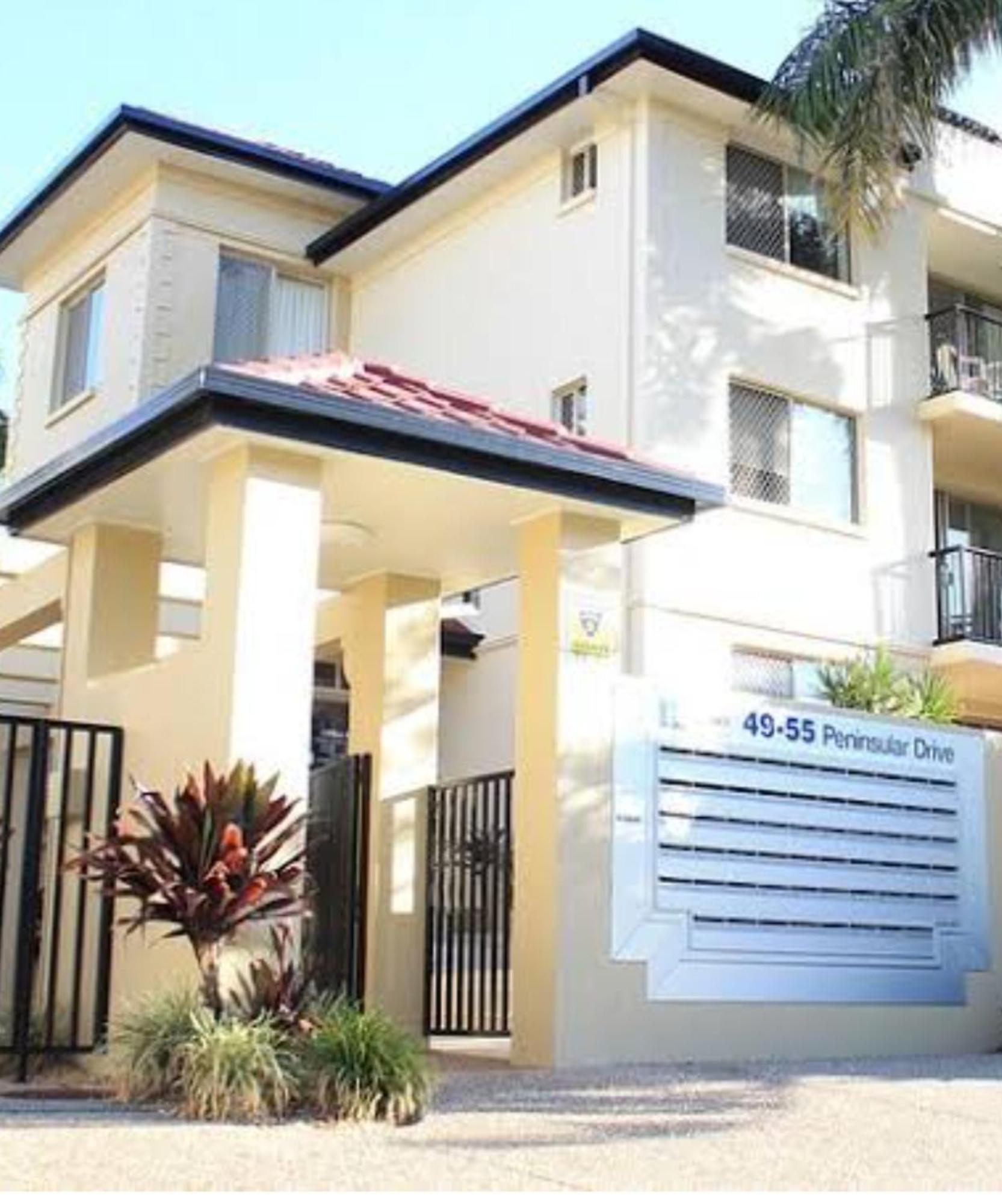 Apartment 3 Bedroom Surfers Paradise Gold Coast