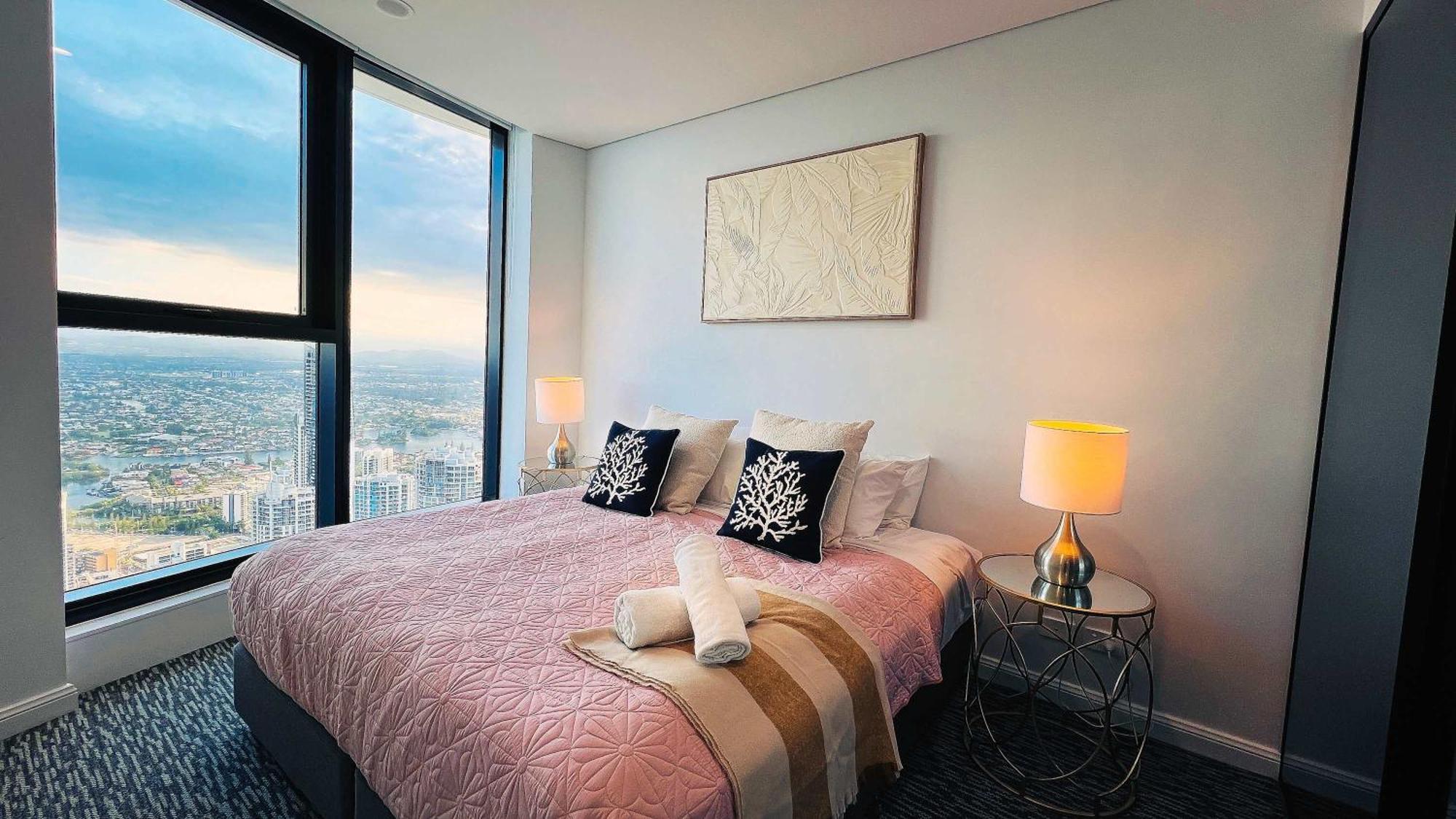 Apartment Beachside Bliss Stunning Views Steps To Shore Gold Coast