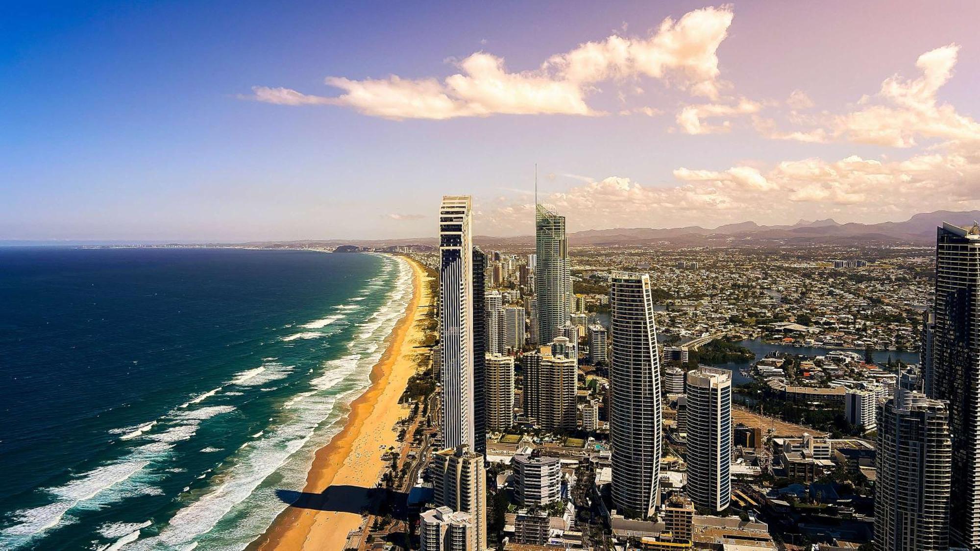 Beachside Bliss Stunning Views Steps To Shore * Gold Coast