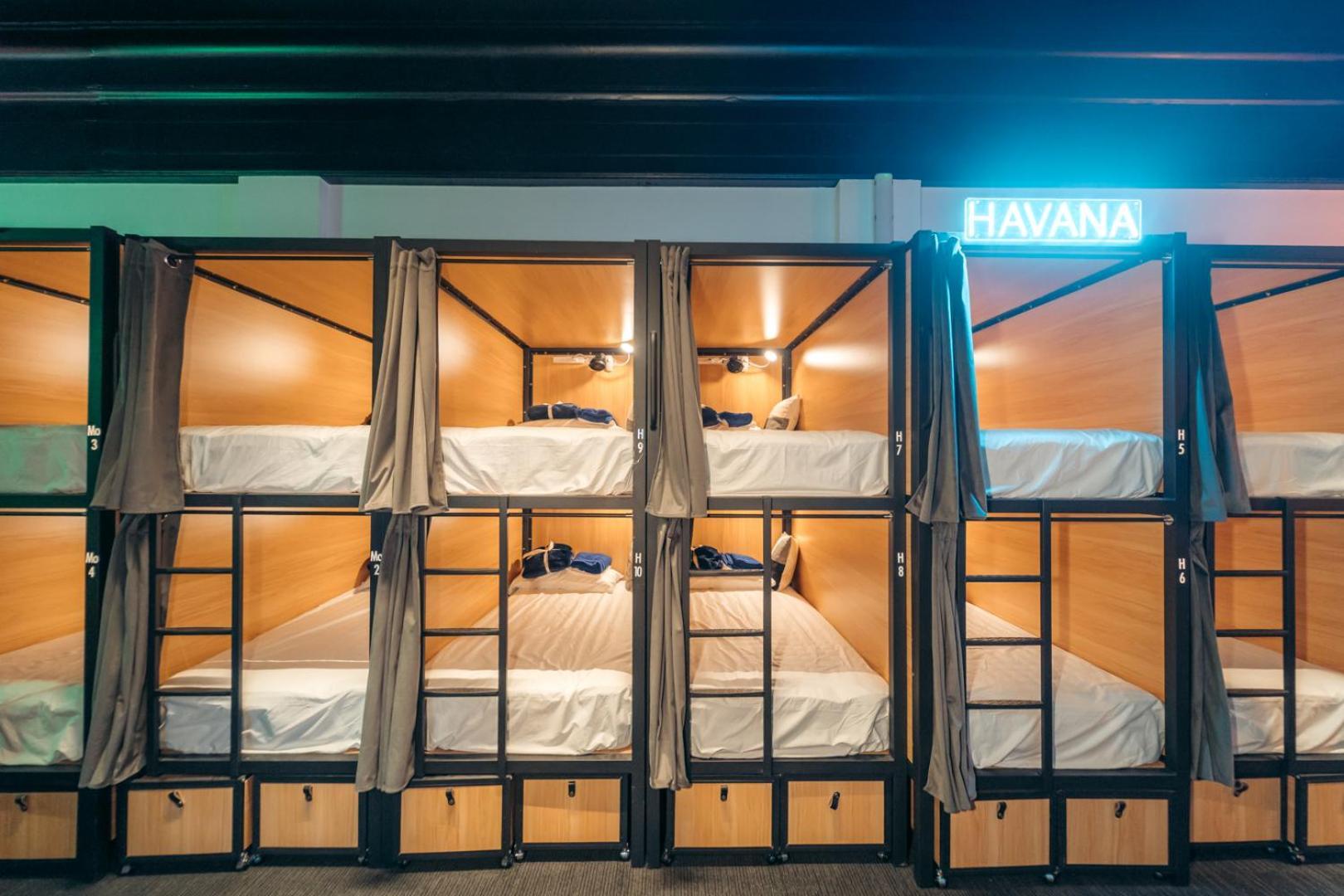 Hostel Capsuleaccom Gold Coast