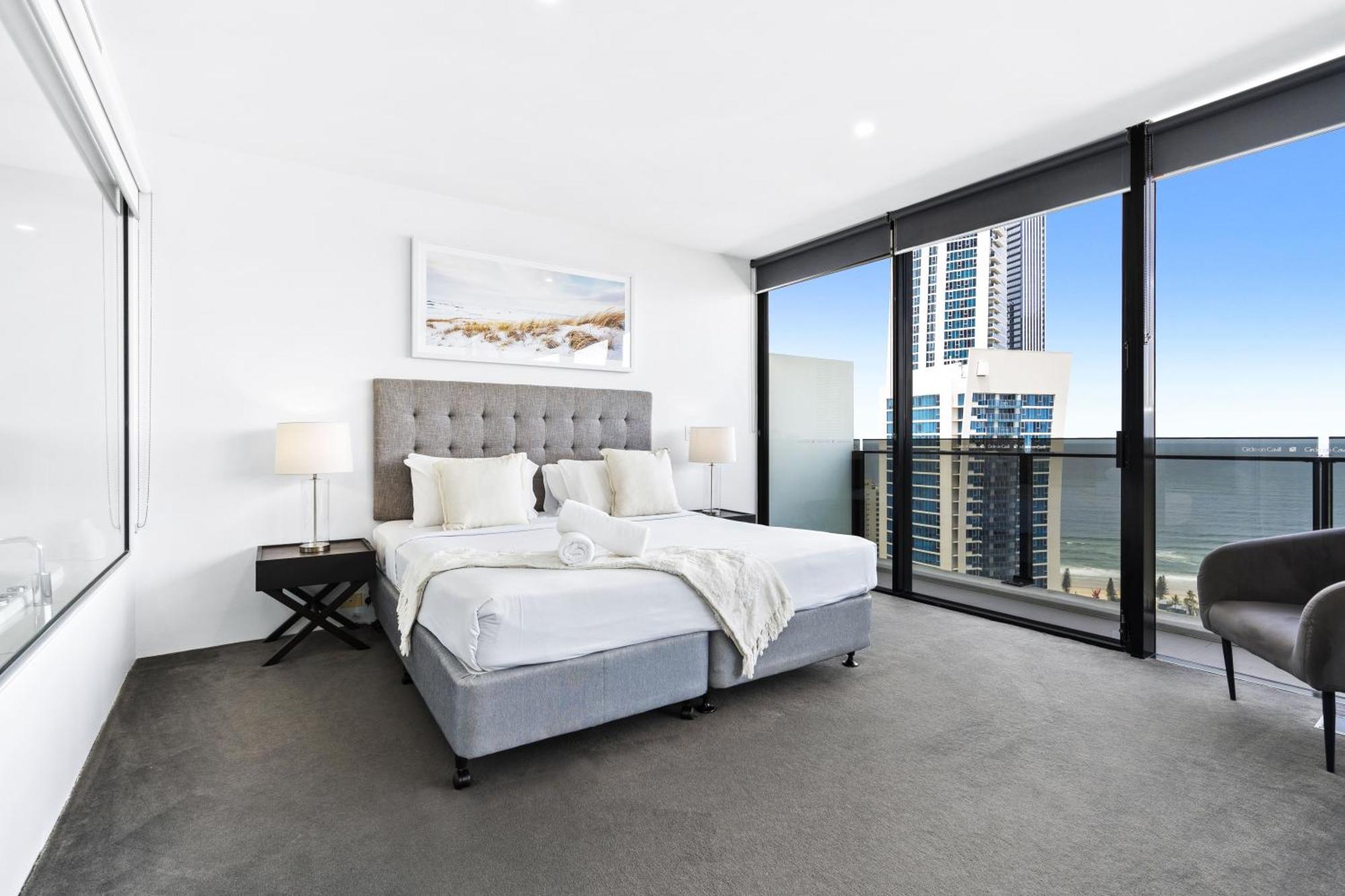 Circle On Cavill Surfers Paradise Mid Week Madness Deal - Q Apartment Gold Coast