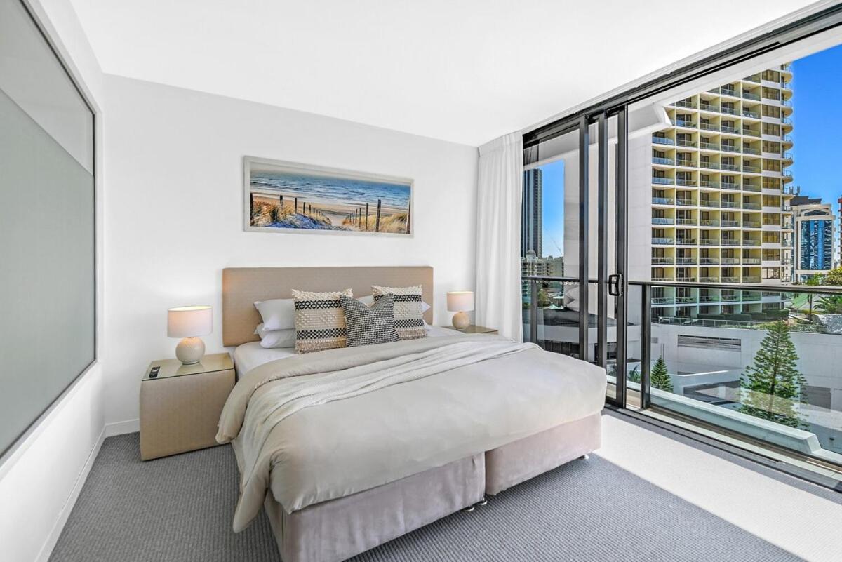 Apartment At The At Oracle 20805