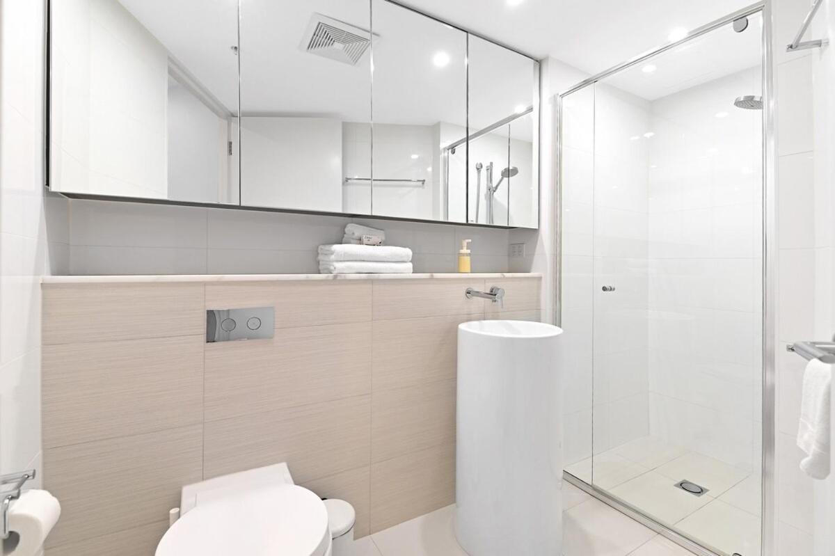 At Oracle 10508 Apartment *