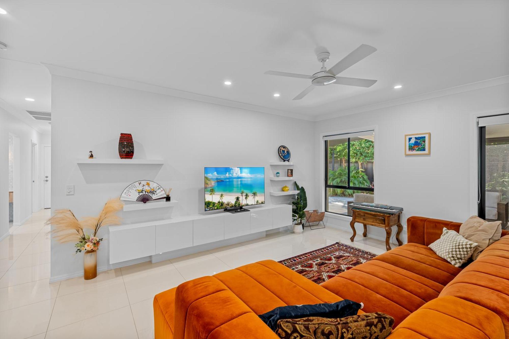 Burleigh Bliss Waterside Escape With Pool Gold Coast