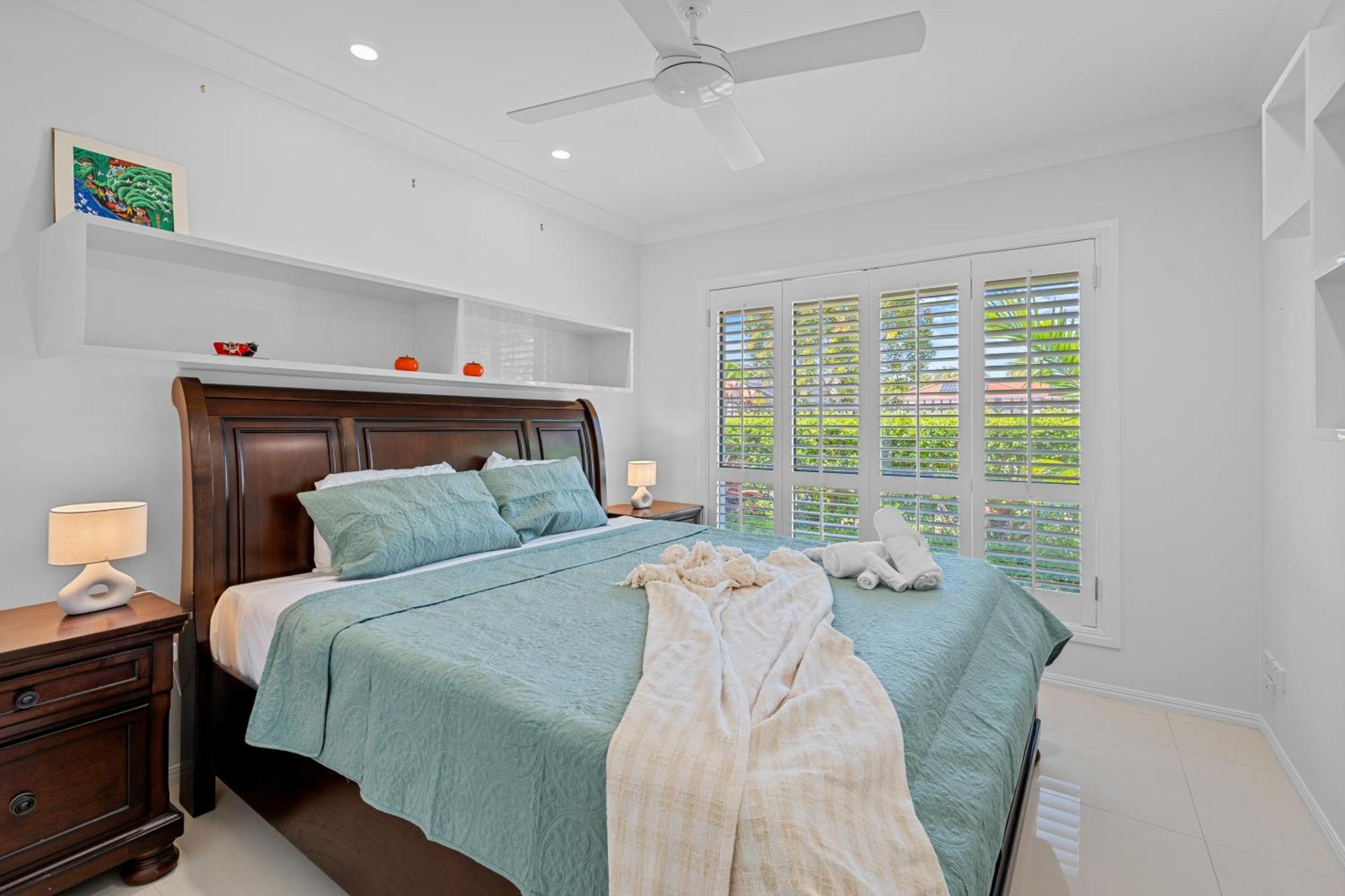 Burleigh Bliss Waterside Escape With Pool Holiday home *