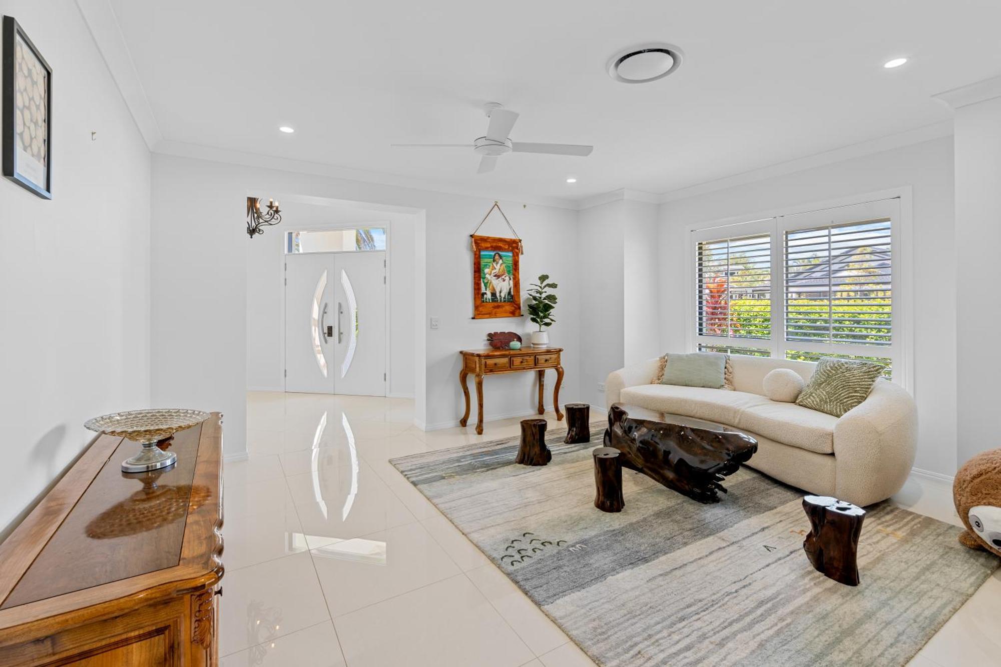 Burleigh Bliss Waterside Escape With Pool Gold Coast