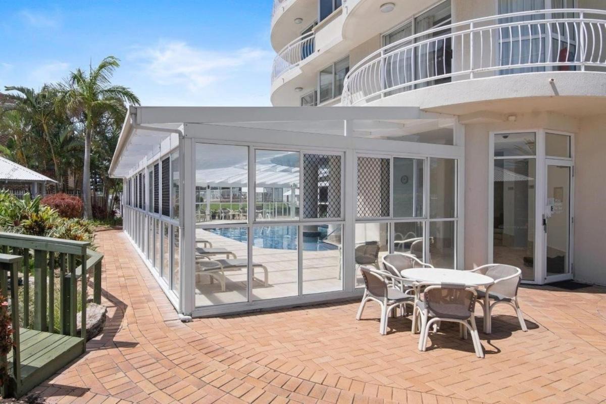 Ocean View Coastal Haven In Burleigh Heads Gold Coast