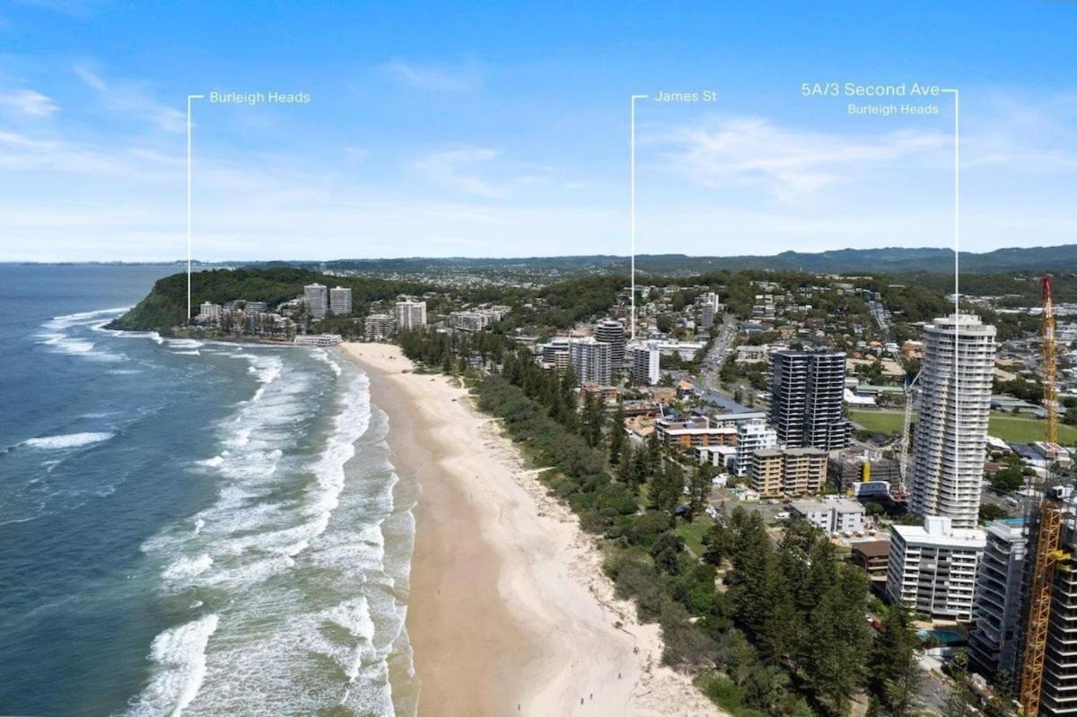 Ocean View Coastal Haven In Burleigh Heads Apartment *