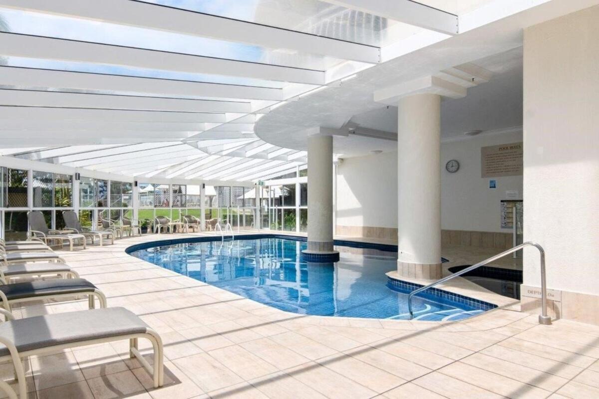 Ocean View Coastal Haven In Burleigh Heads Gold Coast