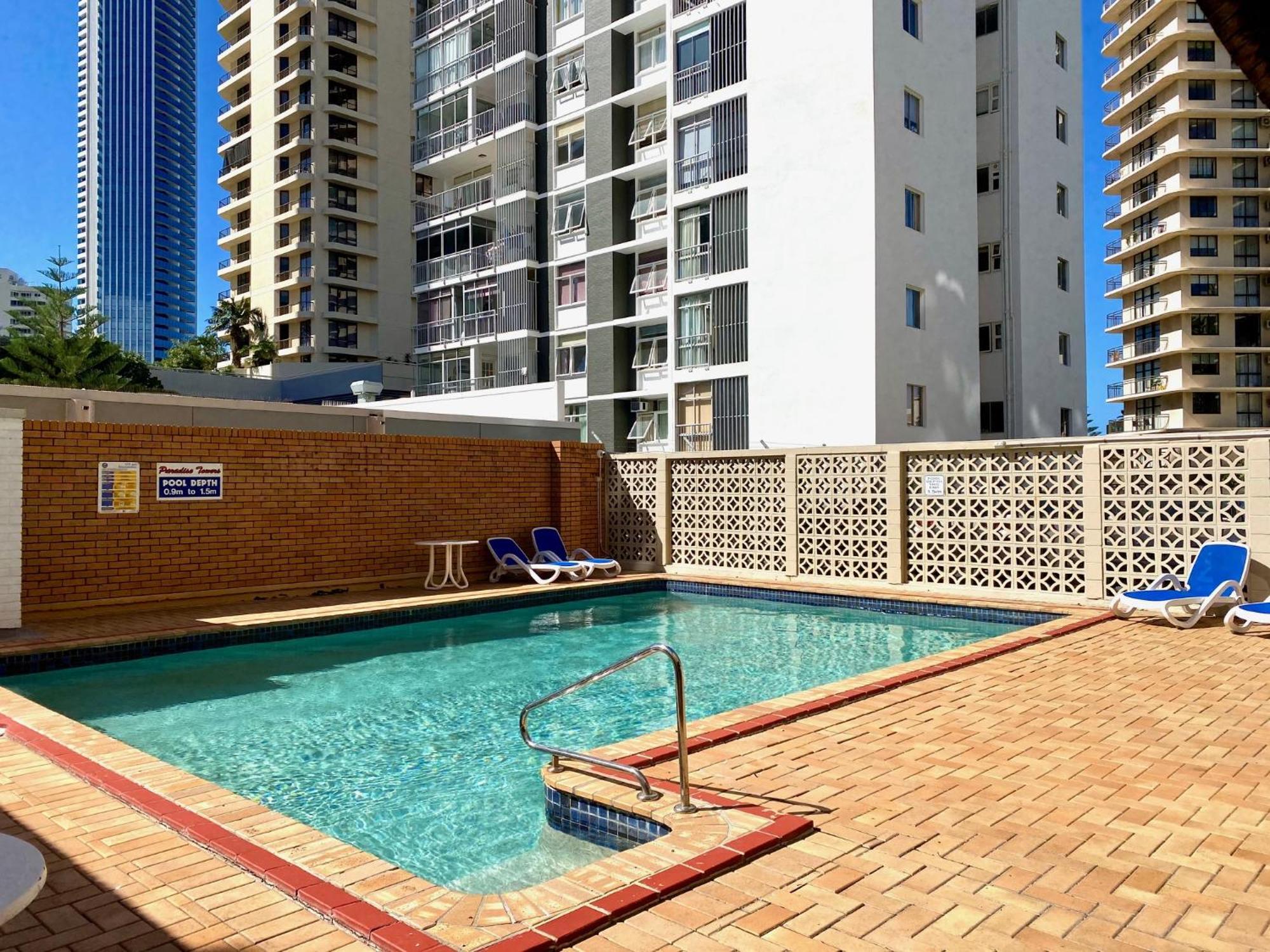 Paradise Towers Apartment *
