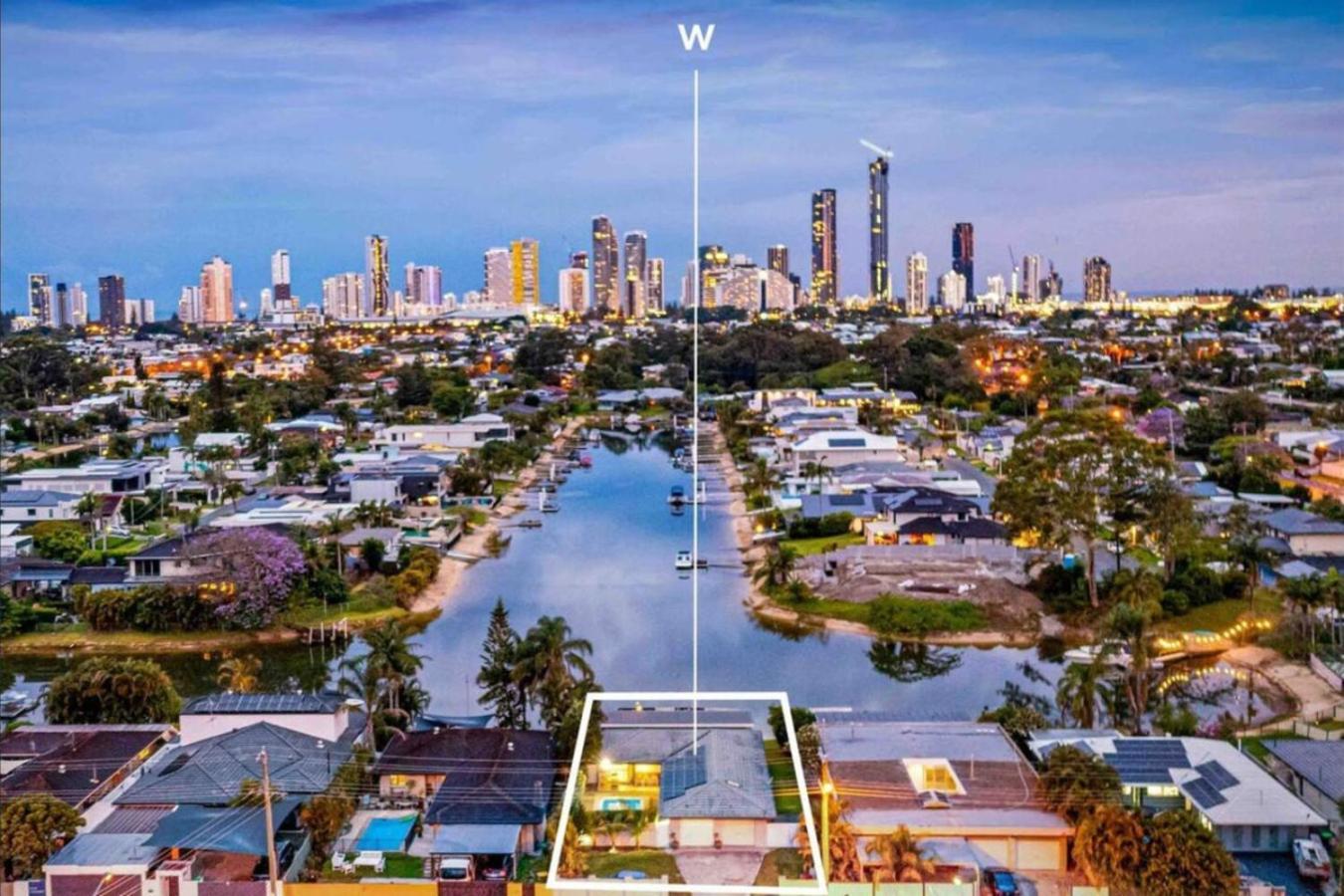 Holiday home Water View Family Getaway - Wifi, Pool, Bbq Gold Coast