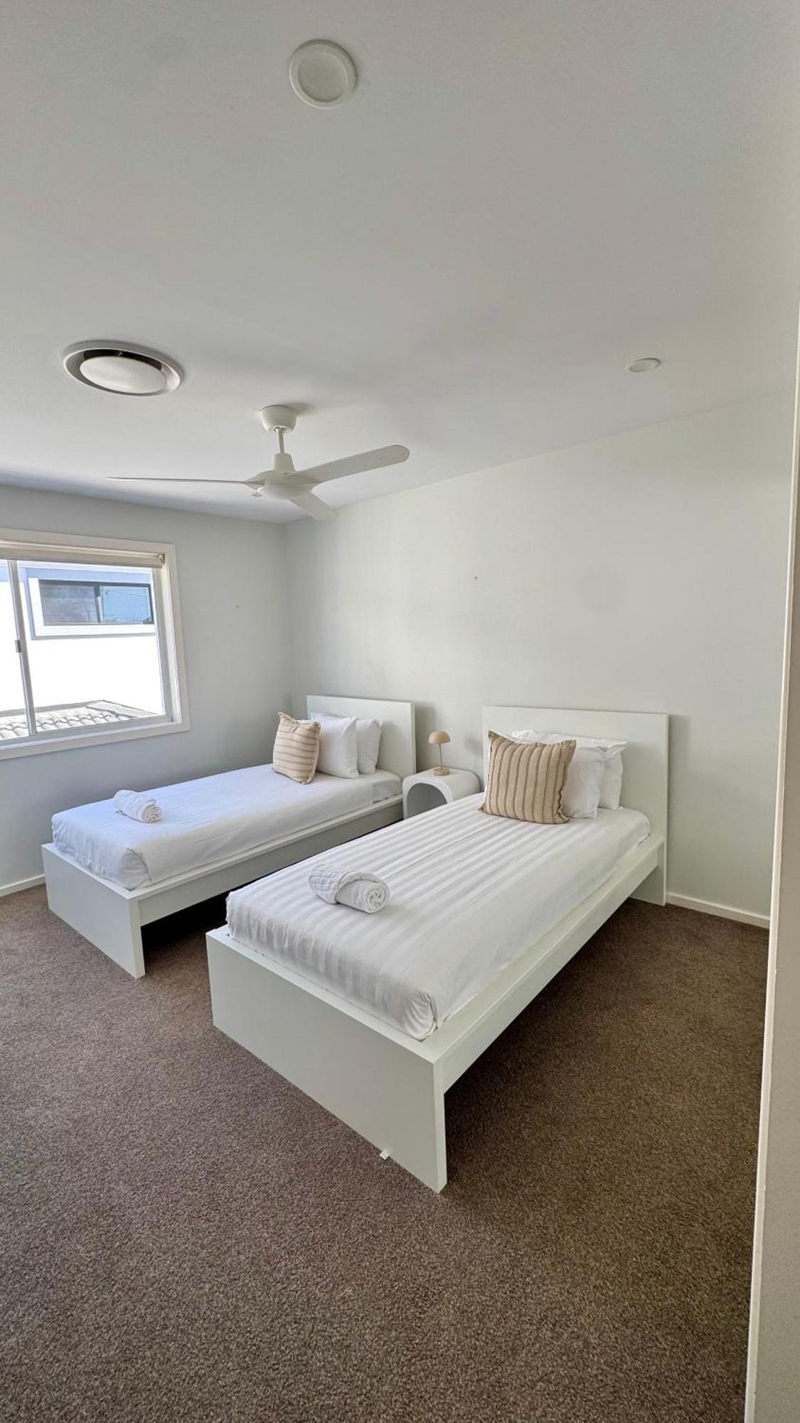 Surfers Paradise Waterfront - Private Pool And Dock * Gold Coast