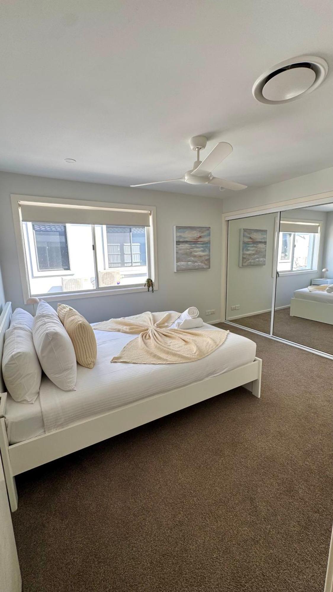 Holiday home Surfers Paradise Waterfront - Private Pool And Dock