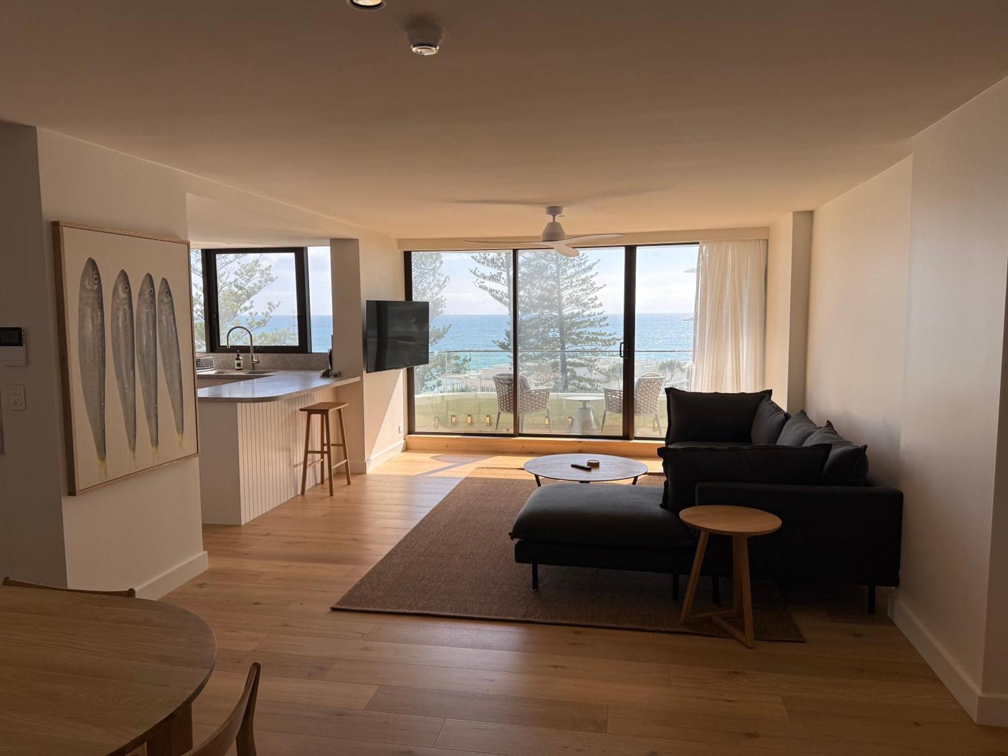 La Pacifique Apartment