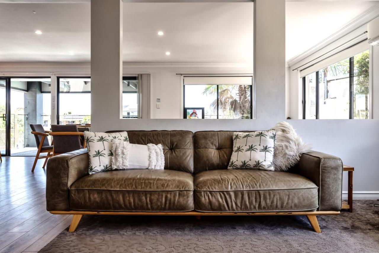 Holiday home Luxury Waterside Oasis