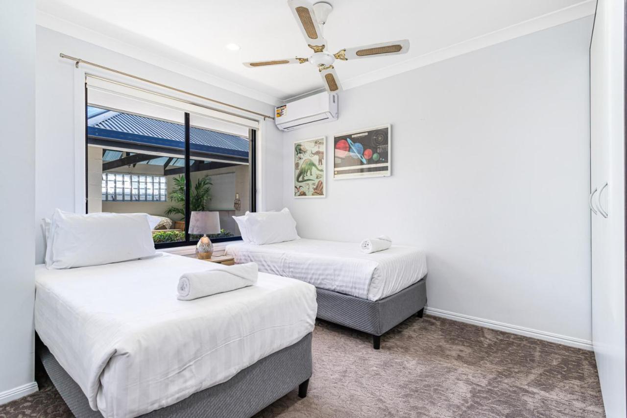 Luxury Waterside Oasis * Gold Coast