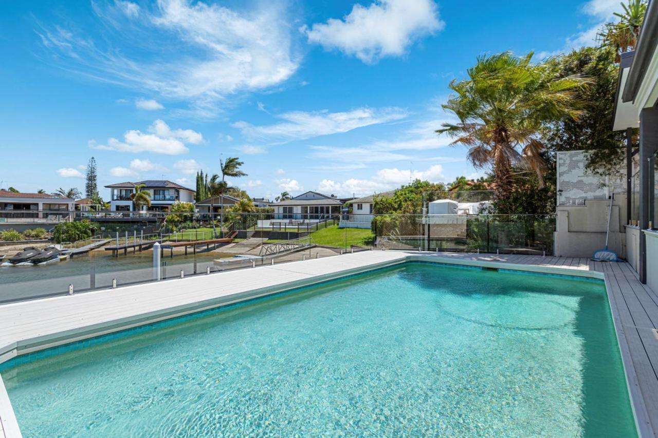 Holiday home Luxury Waterside Oasis *