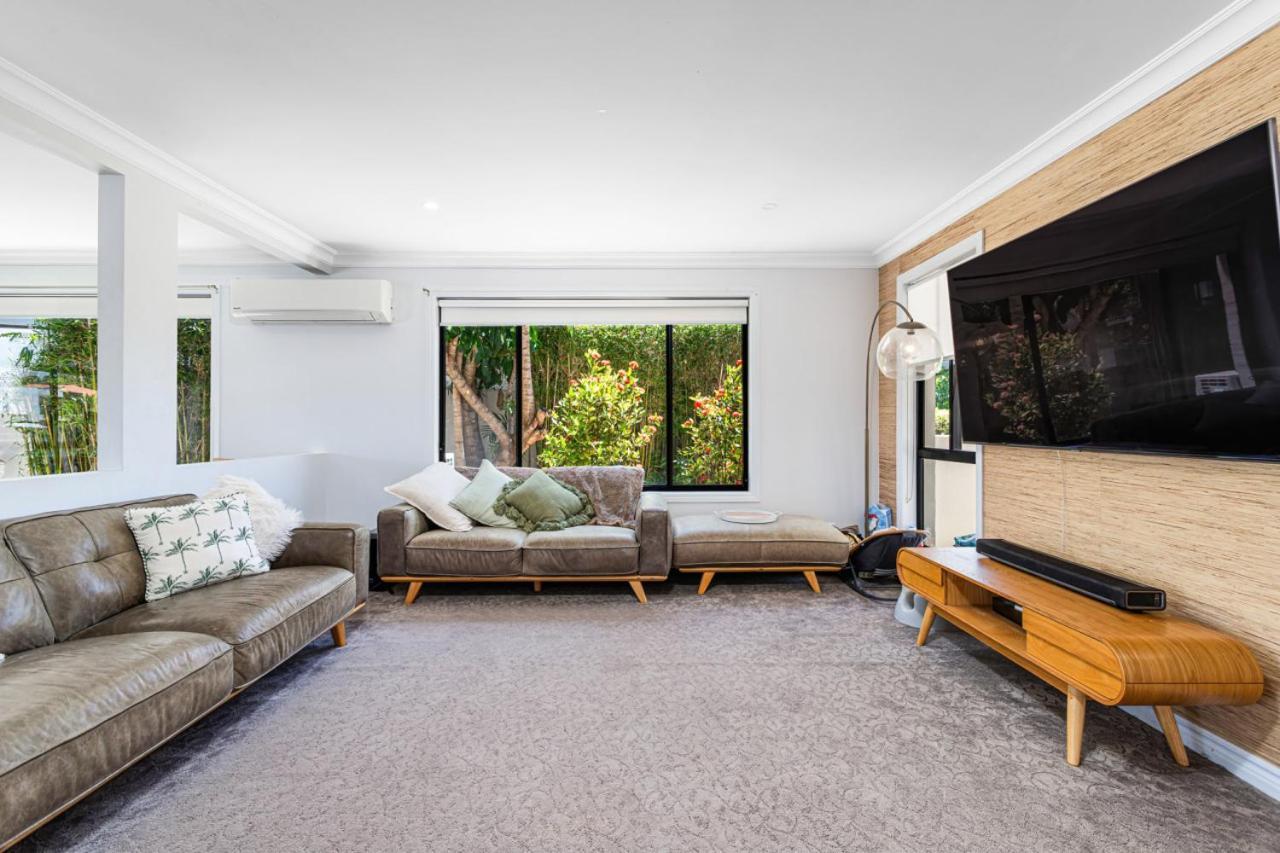 Luxury Waterside Oasis * Gold Coast