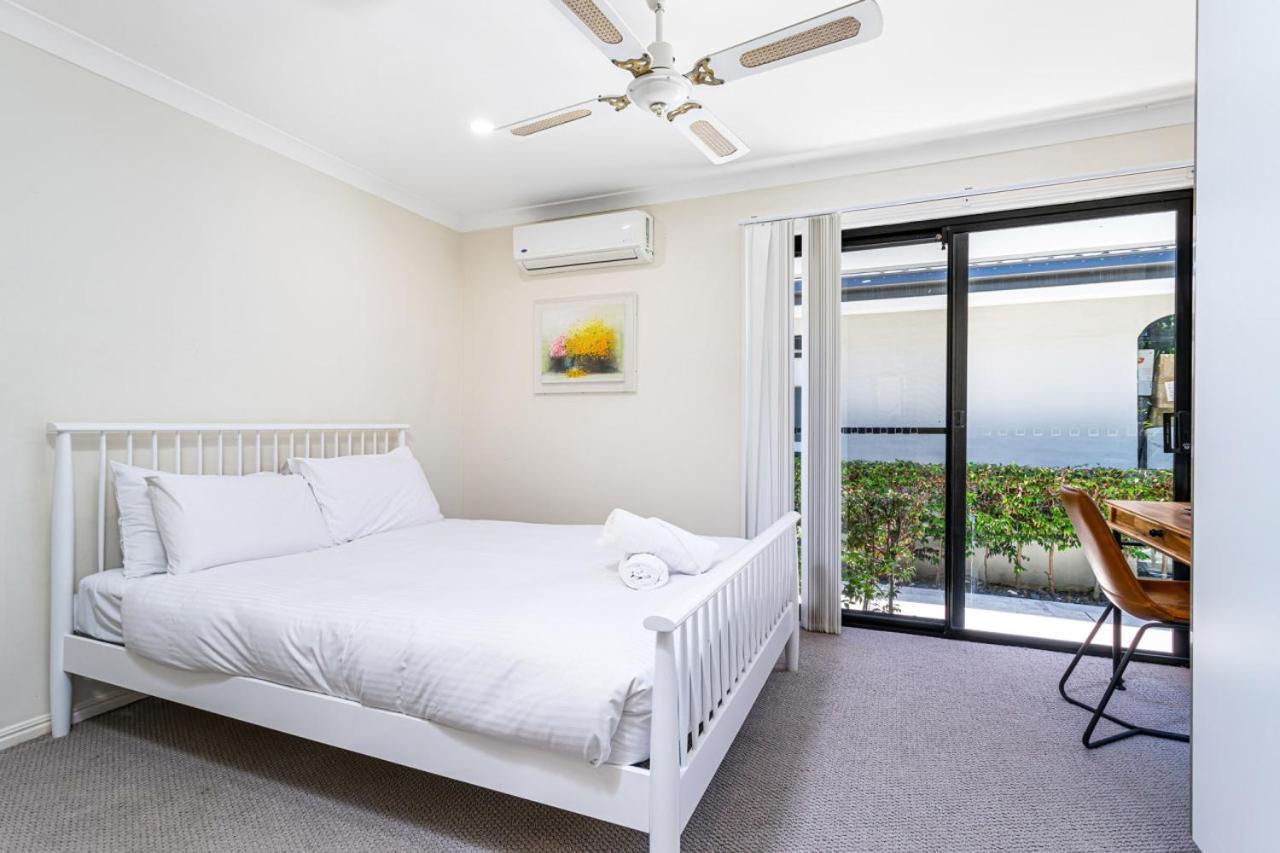 Luxury Waterside Oasis Holiday home