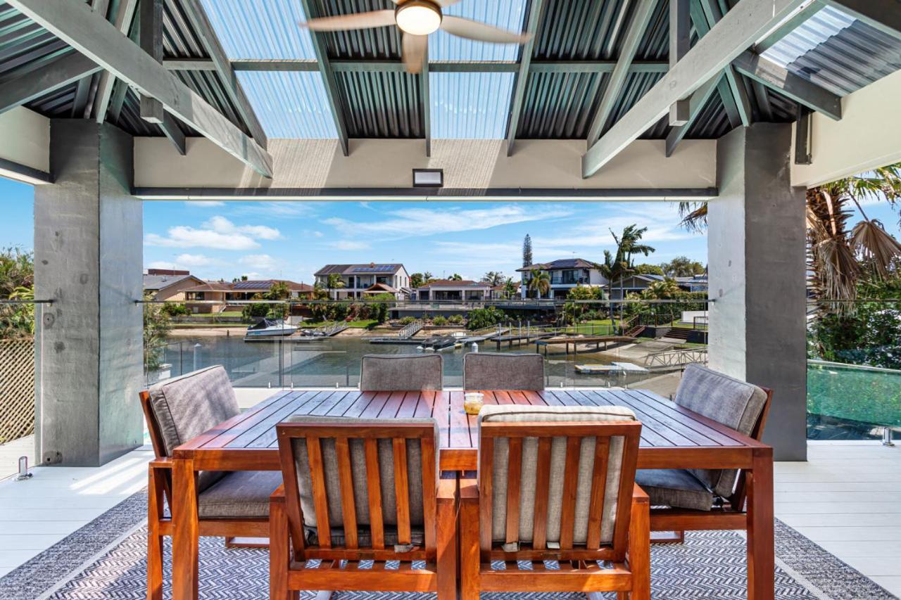 Holiday home Luxury Waterside Oasis *