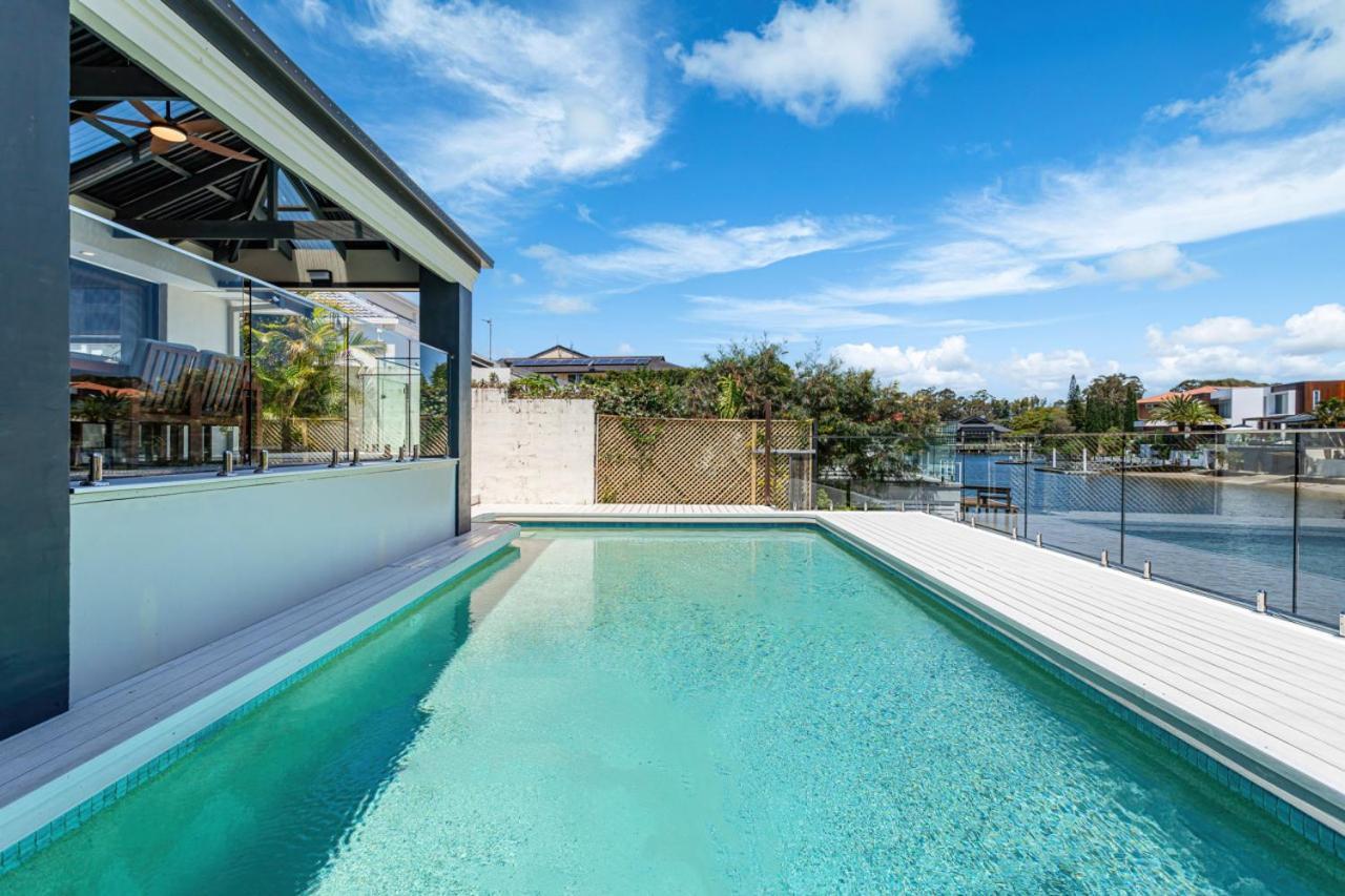 Luxury Waterside Oasis * Gold Coast
