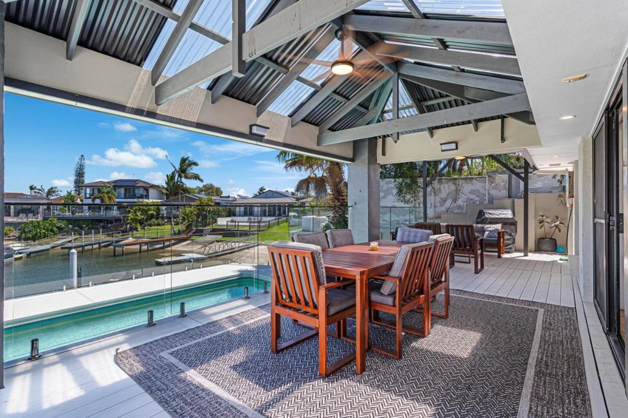 Luxury Waterside Oasis