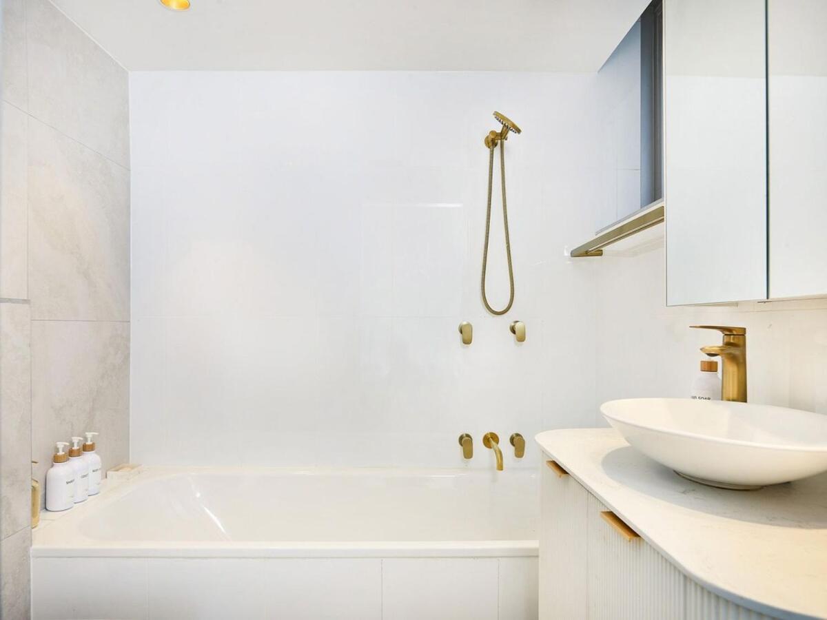 Utopia Seaside * Gold Coast