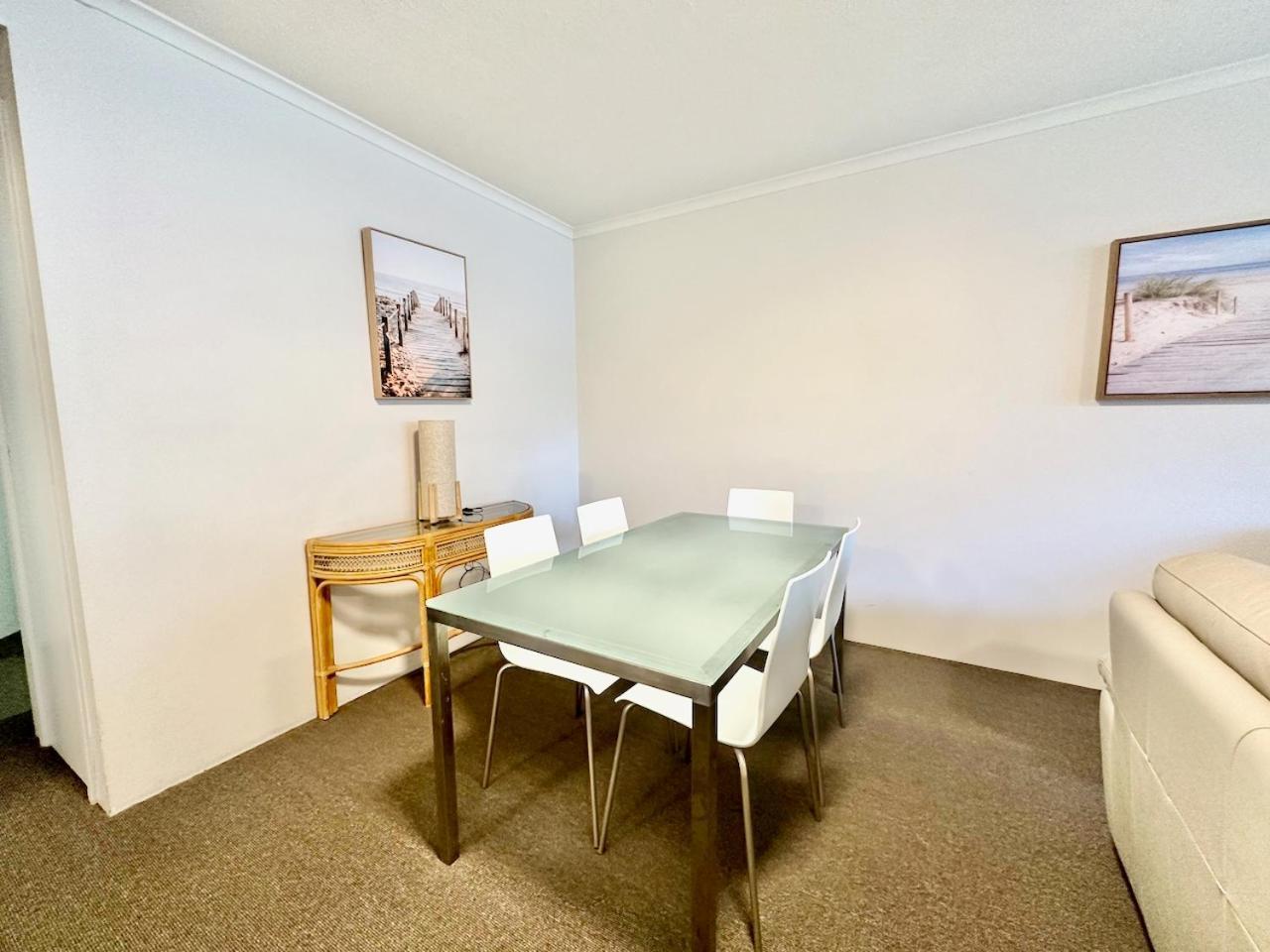 Diamond 85 * Gold Coast