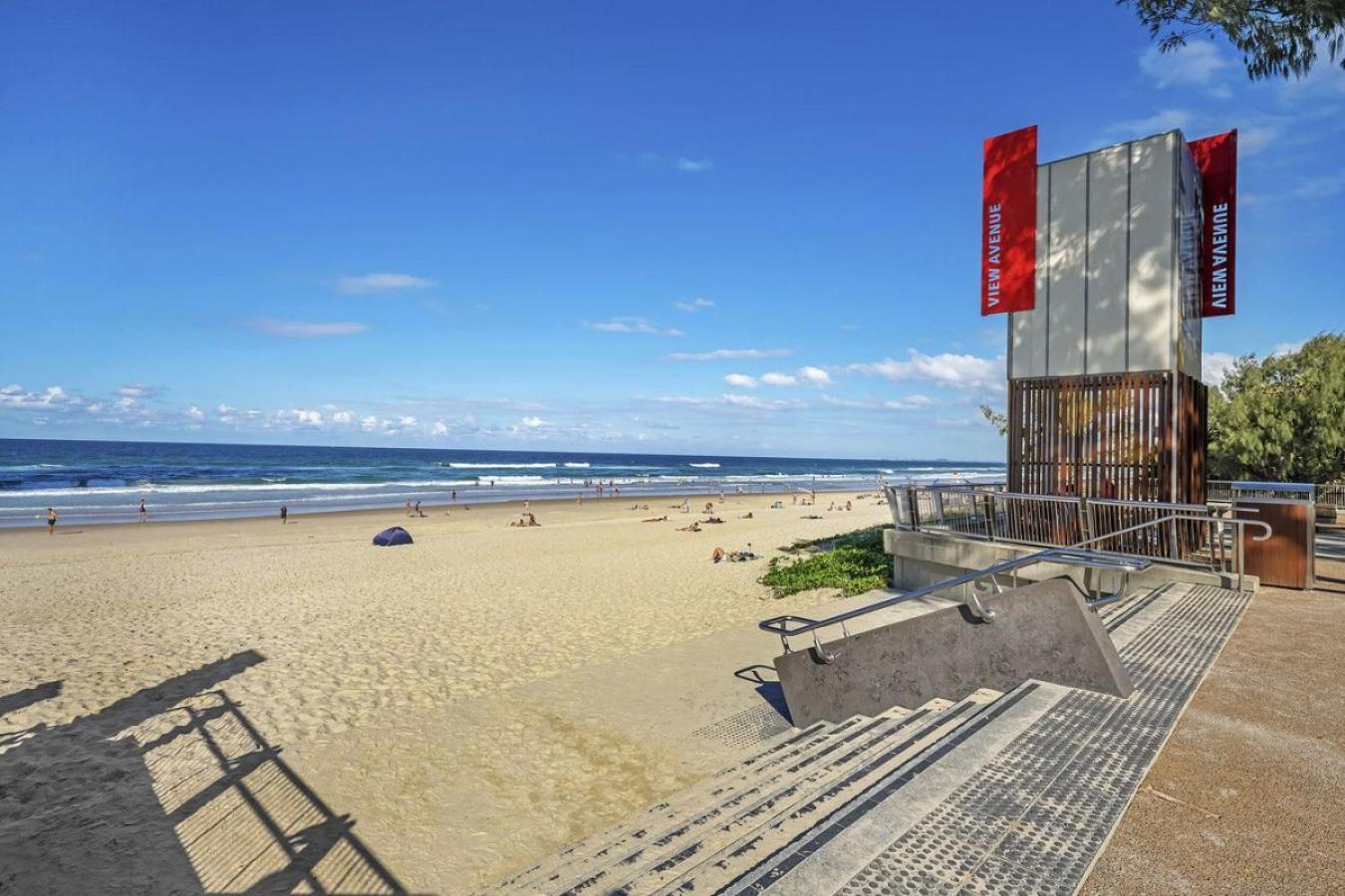 The Suntide - Beachfront 2bedroom Unit At Surfers With Parking And Netflix Gold Coast