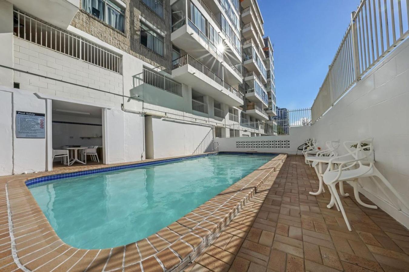 The Suntide - Beachfront 2bedroom Unit At Surfers With Parking And Netflix Gold Coast